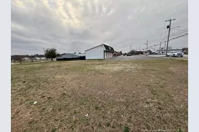 302 E 2nd Street E, Lumberton, NC 28358 - Photo 6