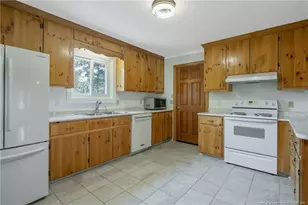 401 Carolina Way, Sanford, NC 27332 - Photo 14