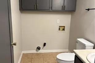 7670 Beverly Dr, Fayetteville, NC 28314 - Photo 8