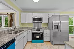 300 Ayrshire Ct, Fayetteville, NC 28311 - Photo 8