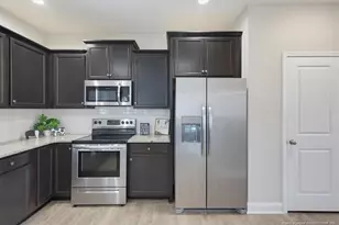 1752 Stackhouse Dr, Fayetteville, NC 28314 - Photo 14
