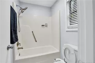 304 Whipple Tree Ln, Fayetteville, NC 28314 - Photo 20