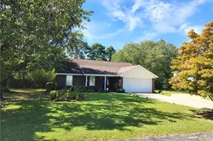 191 Drew St, Raeford, NC 28376 - Photo 4