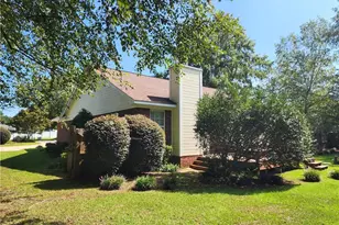 191 Drew St, Raeford, NC 28376 - Photo 10