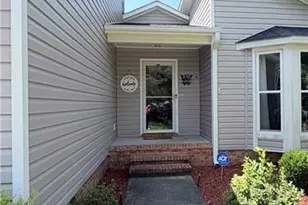 6374 Lake Trail Dr, Fayetteville, NC 28304 - Photo 6