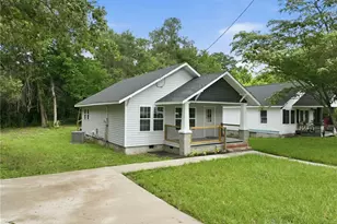 98 S Fayetteville St, Parkton, NC 28371 - Photo 2