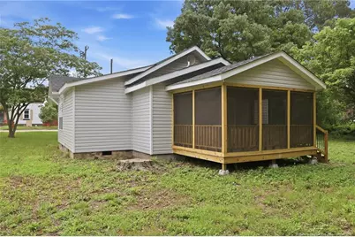 98 S Fayetteville Street, Parkton, NC 28371 - Photo 28