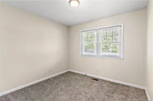 513 Platinum St, Fayetteville, NC 28311 - Photo 22