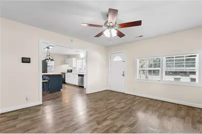219 W Brocklyn Street, Benson, NC 27504 - Photo 4