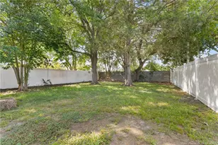 219 W Brocklyn St, Benson, NC 27504 - Photo 24