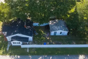 219 W Brocklyn St, Benson, NC 27504 - Photo 30