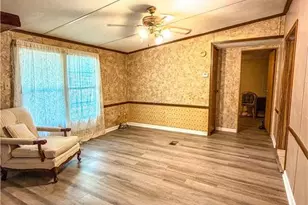 427 Lark Ave, Lumberton, NC 28358 - Photo 8