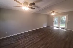 2406 W Brinkley Dr, Spring Lake, NC 28390 - Photo 16