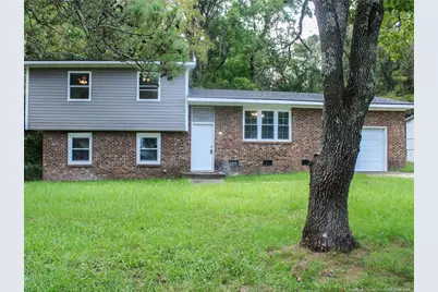 2406 W Brinkley Drive, Spring Lake, NC 28390 - Photo 2