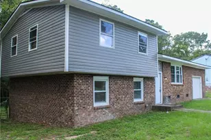 2406 W Brinkley Dr, Spring Lake, NC 28390 - Photo 4