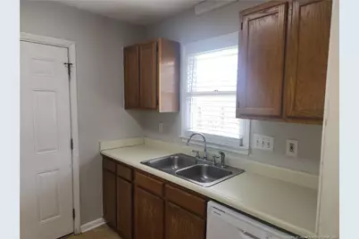 5598 Quietwood Place, Fayetteville, NC 28304 - Photo 10