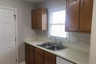 5598 Quietwood Pl, Fayetteville, NC 28304 - Photo 10