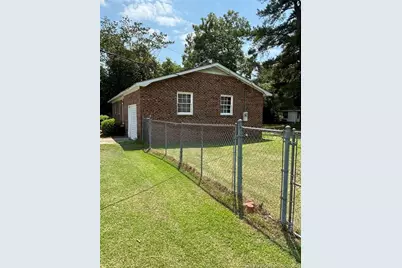 501 Rosewood Drive, Fairmont, NC 28340 - Photo 6