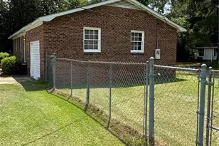501 Rosewood Dr, Fairmont, NC 28340 - Photo 6