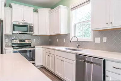 170 Lakeview Drive, Southern Pines, NC 28387 - Photo 12