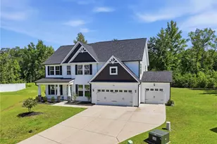 1816 Bahan Ct, Fayetteville, NC 28312 - Photo 2