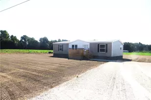 2633 E White Pond Rd, Fairmont, NC 28340 - Photo 2