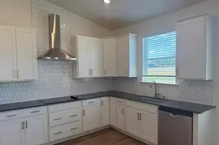208 Matthew Mdw Ln, Lillington, NC 27546 - Photo 2