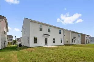 25 W Emily Gardens Rd, Selma, NC 27576 - Photo 2