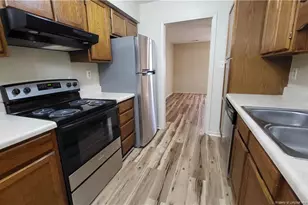 3703 Cliffridge Dr, Lumberton, NC 28358 - Photo 4