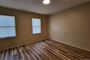 3703 Cliffridge Dr, Lumberton, NC 28358 - Photo 8