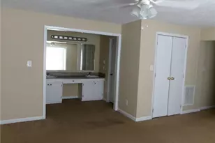 301 W Vinson Ave, Autryville, NC 28318 - Photo 14