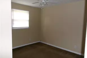 301 W Vinson Ave, Autryville, NC 28318 - Photo 10