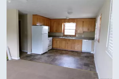 301 W Vinson Avenue, Autryville, NC 28318 - Photo 6