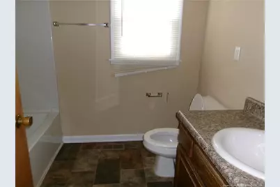 301 W Vinson Avenue, Autryville, NC 28318 - Photo 8