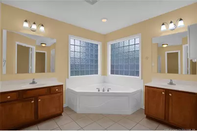 8236 Frenchorn Lane, Fayetteville, NC 28314 - Photo 14