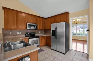 8236 Frenchorn Ln, Fayetteville, NC 28314 - Photo 10
