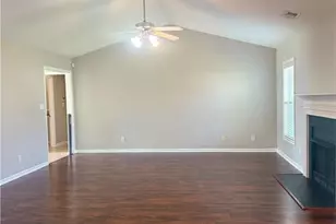 136 Bennington Dr, Raeford, NC 28376 - Photo 4