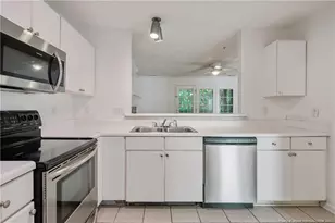 352 Bubble Creek Ct, Fayetteville, NC 28311 - Photo 14