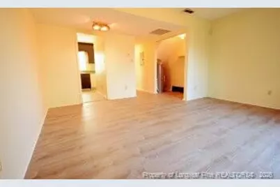 421 Kirkcaldy Court, Fayetteville, NC 28314 - Photo 2
