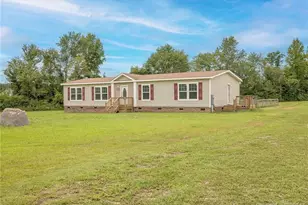 1039 Edgewater Dr, Raeford, NC 28376 - Photo 2