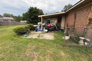 4873 Hurley Dr, Fayetteville, NC 28304 - Photo 2