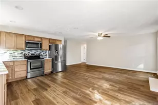 705 Mosswood Ln, Fayetteville, NC 28311 - Photo 10