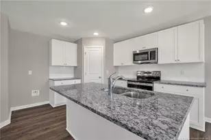45 E Emily Gardens Dr, Selma, NC 27576 - Photo 12