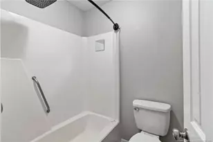 904 Dandridge Dr, Fayetteville, NC 28303 - Photo 16