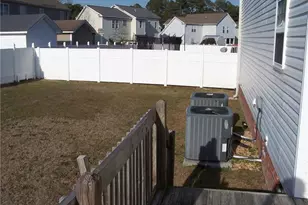 1753 Cherrypoint Dr, Fayetteville, NC 28306 - Photo 38