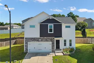 1645 Mount Rainer Dr, Fayetteville, NC 28301 - Photo 1