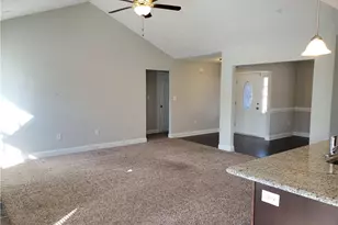 3126 Thrower Rd, Hope Mills, NC 28348 - Photo 8