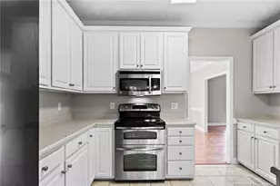 8017 Trout Creek Rd, Fayetteville, NC 28304 - Photo 16