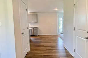 4050 Racking Horse Rd, Hope Mills, NC 28348 - Photo 2