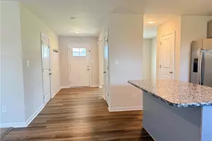 4050 Racking Horse Rd, Hope Mills, NC 28348 - Photo 4